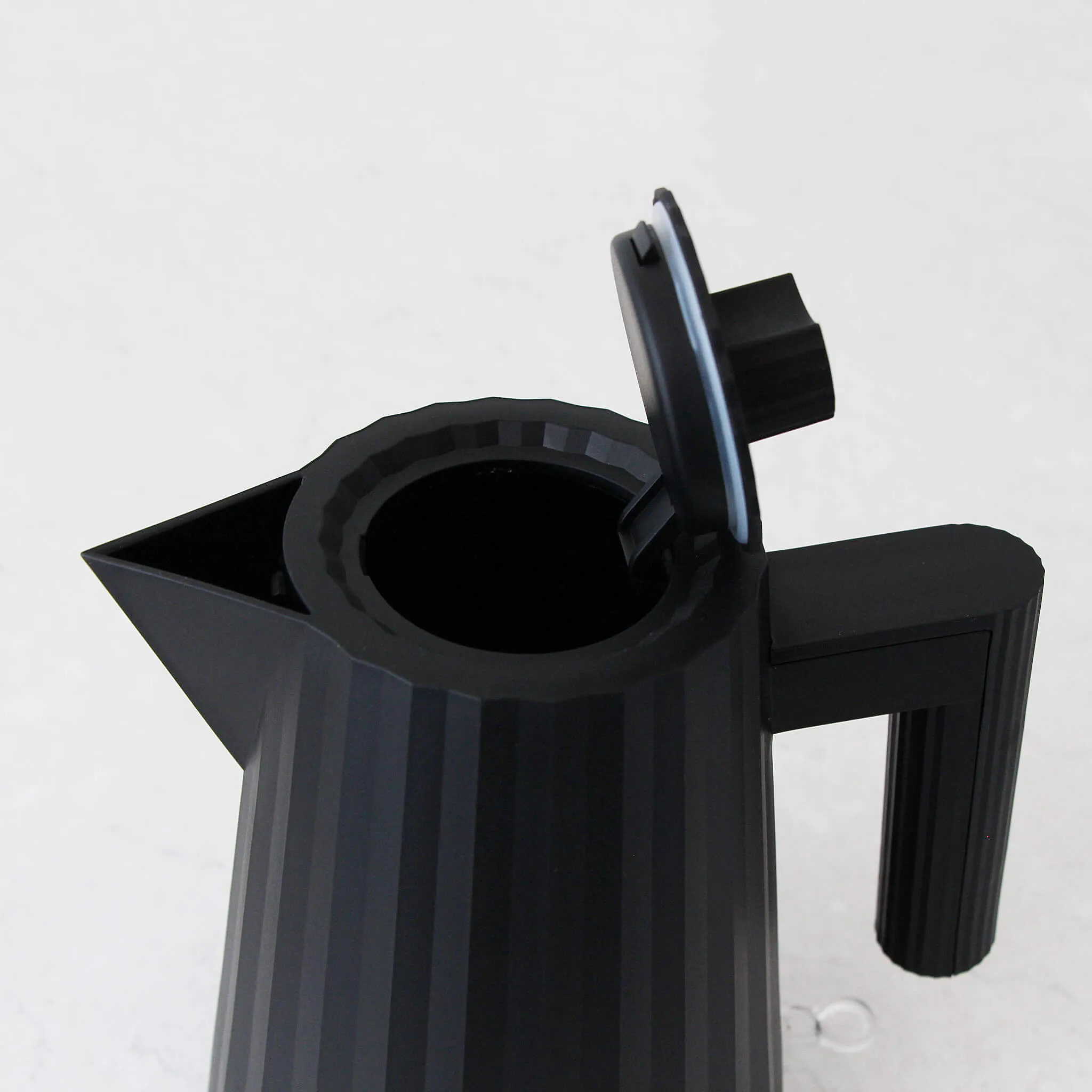 ALESSI  |  PLISSE KETTLE 1L  |  MATTE BLACK