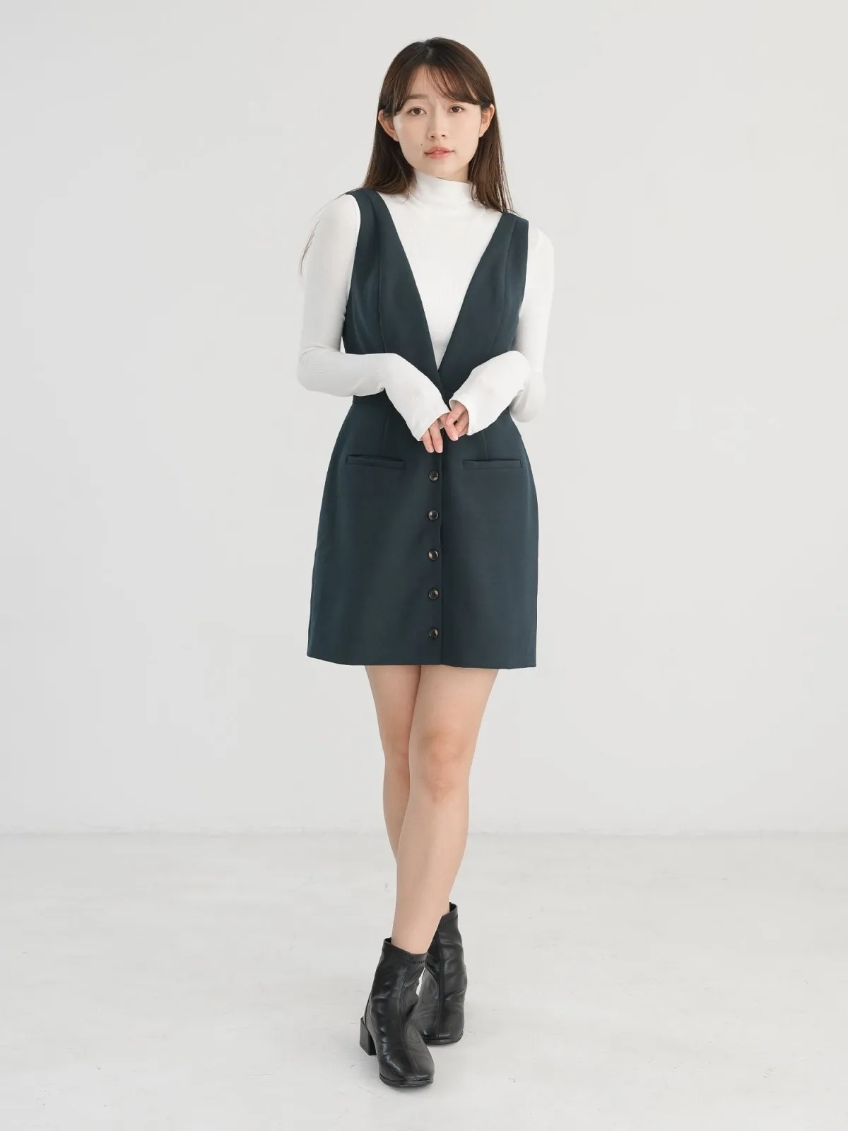 Aspen V-neck Sleeveless Dress