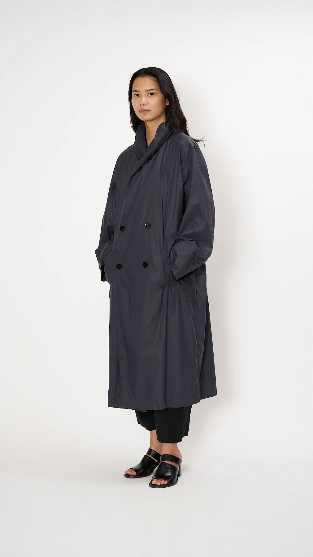 Hooded Raincoat in Blue Black