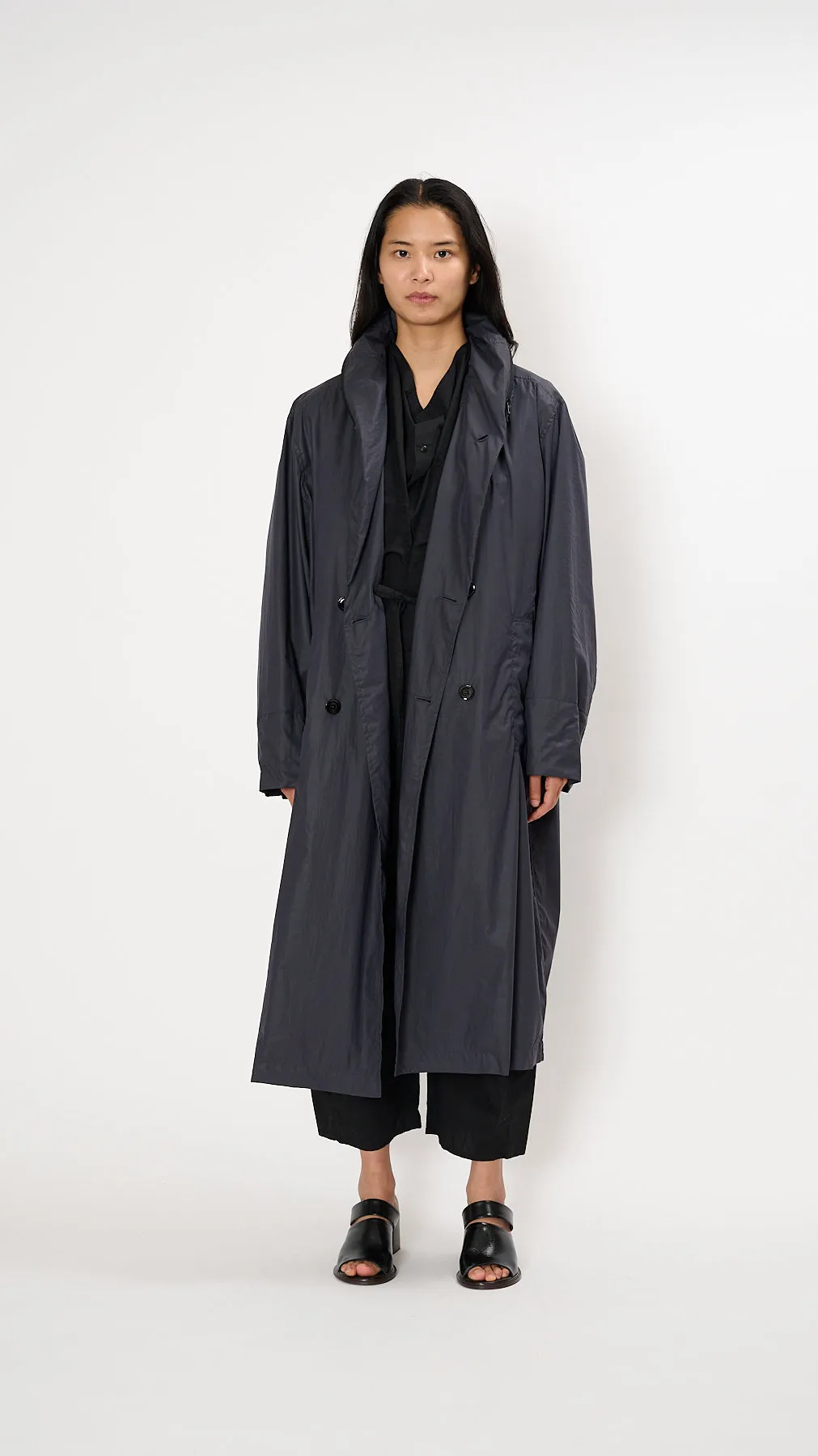 Hooded Raincoat in Blue Black