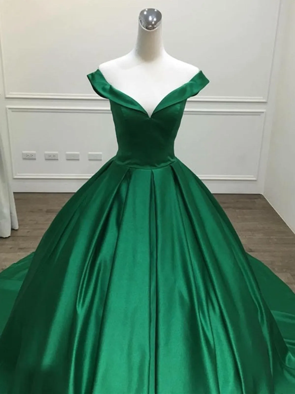 Off Shoulder Green Satin Long Prom Dresses with Train, Off the Shoulder Green Formal Evening Dresses