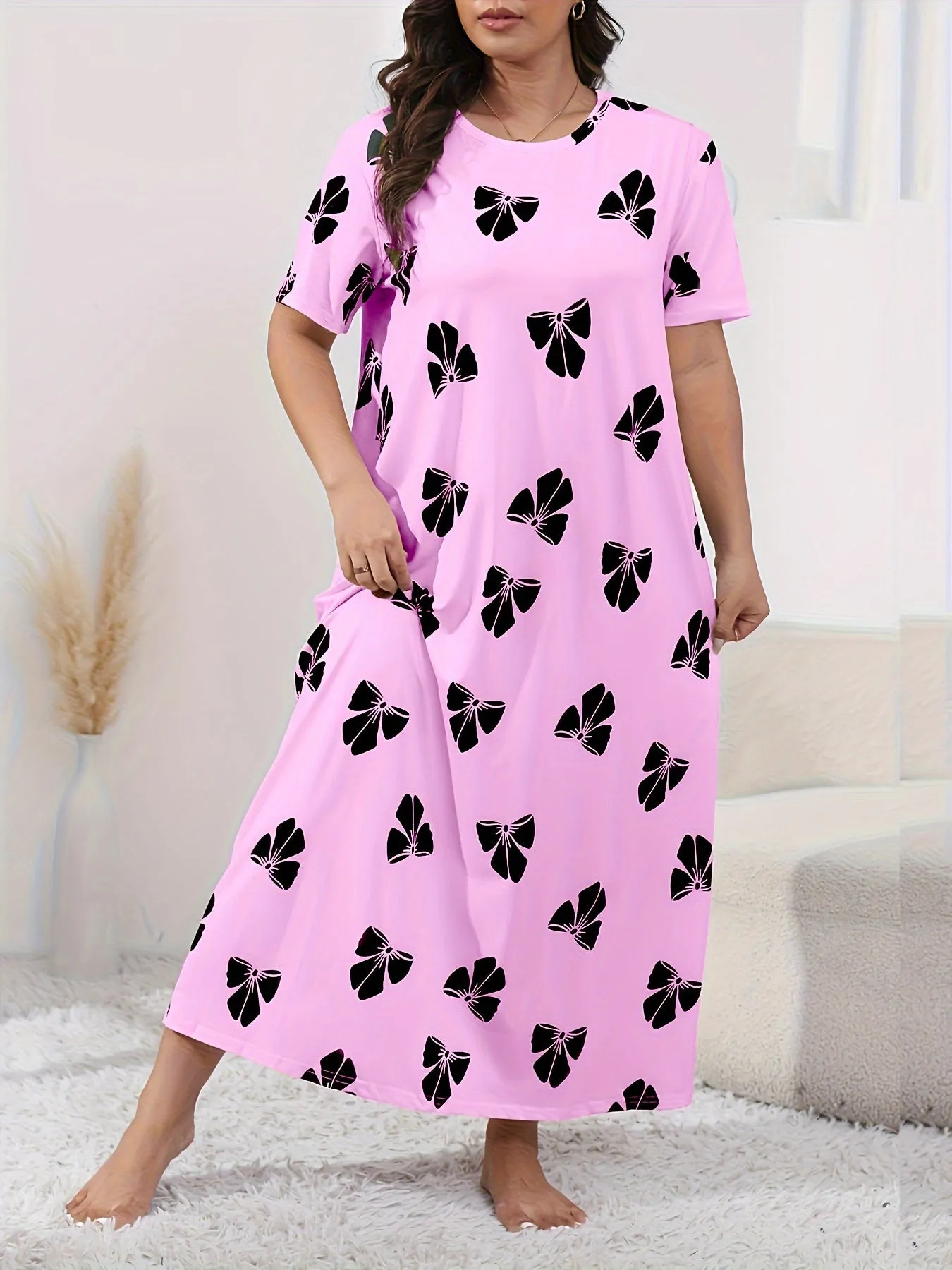 Plus Size Bow Print Lounge Dress for Women, Featuring Short Sleeves, Round Neck, and Loose Fit for Cozy Nights"