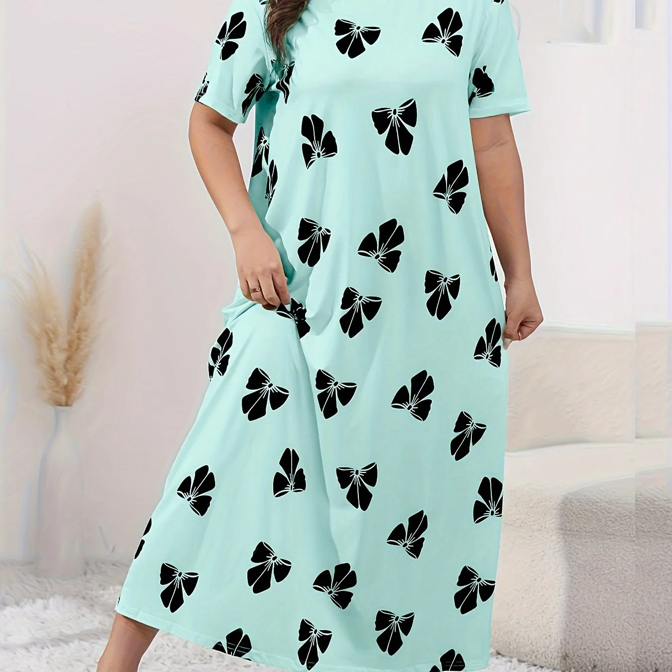 Plus Size Bow Print Lounge Dress for Women, Featuring Short Sleeves, Round Neck, and Loose Fit for Cozy Nights"