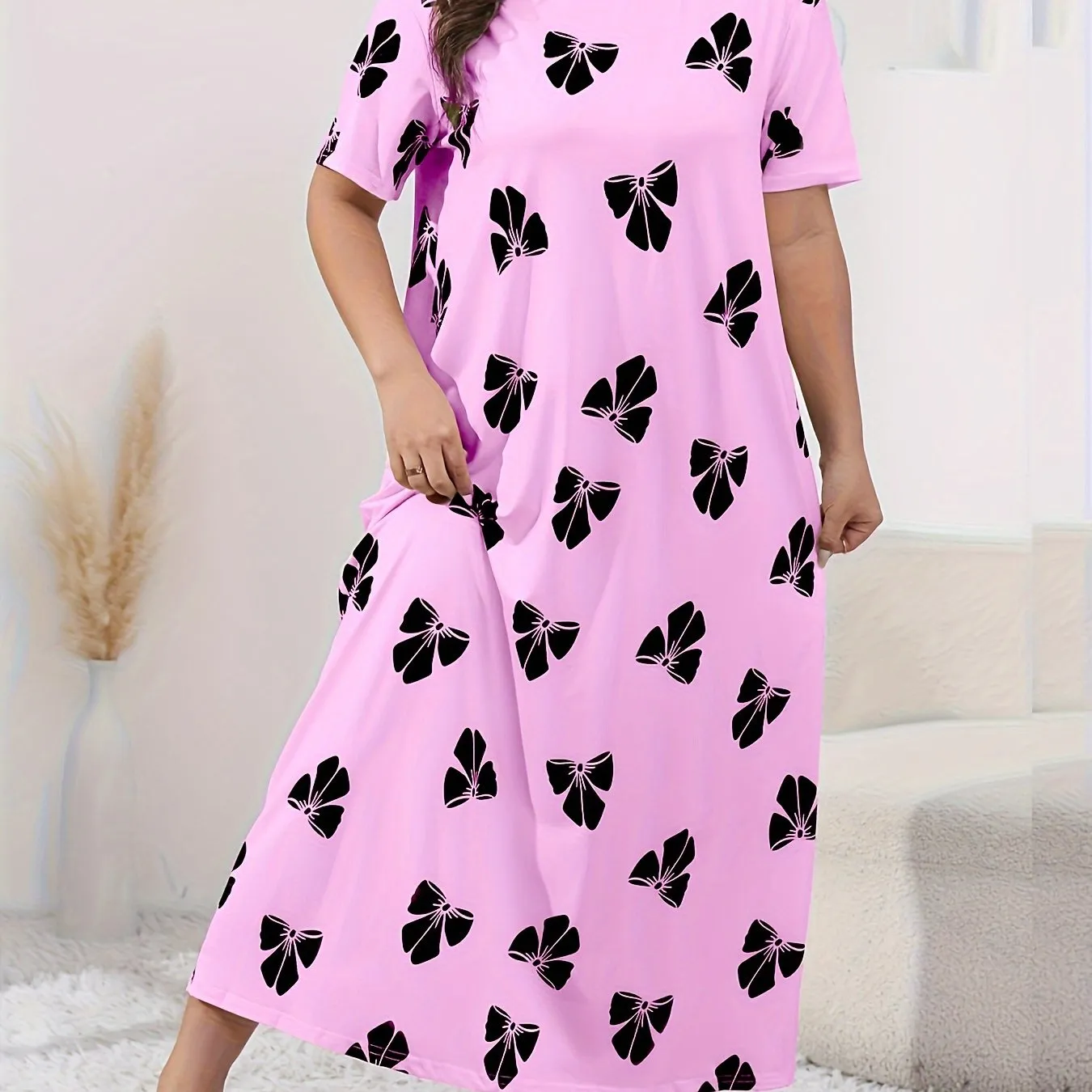 Plus Size Bow Print Lounge Dress for Women, Featuring Short Sleeves, Round Neck, and Loose Fit for Cozy Nights"