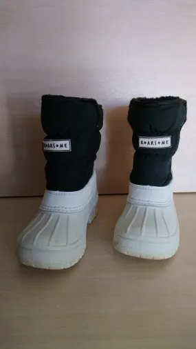 Pre Loved Roarsome (Dinoski) Kids Snow Boots Size EU29 (371)