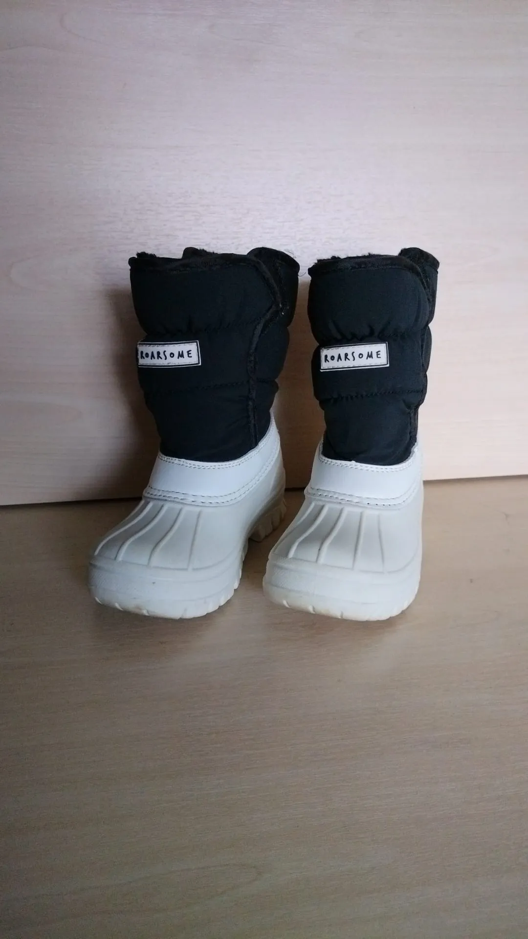 Pre Loved Roarsome (Dinoski) Kids Snow Boots Size EU30 (375)
