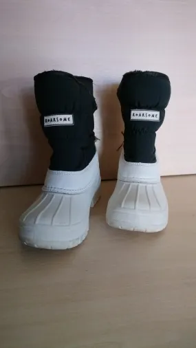 Pre Loved Roarsome (Dinoski) Kids Snow Boots Size EU32 (377)