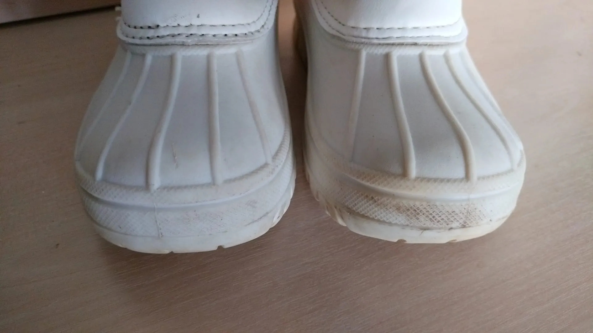 Pre Loved Roarsome (Dinoski) Kids Snow Boots Size EU32 (378)