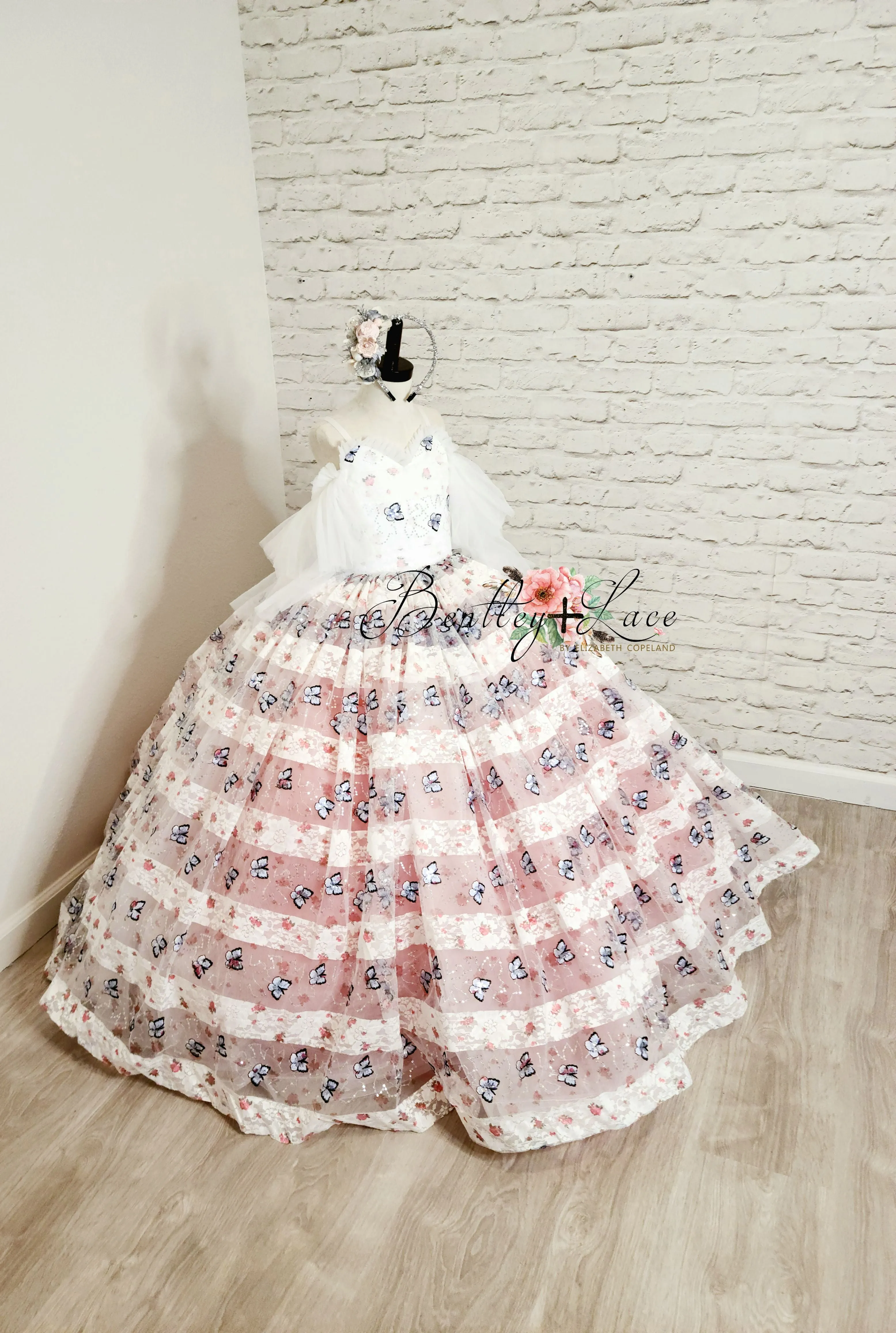 RETIRED RENTAL  EUC "Amelie"  -  Floor Length Dress White/Coral Flutter sleeve  ( 6 Year - Petite 7 Year)