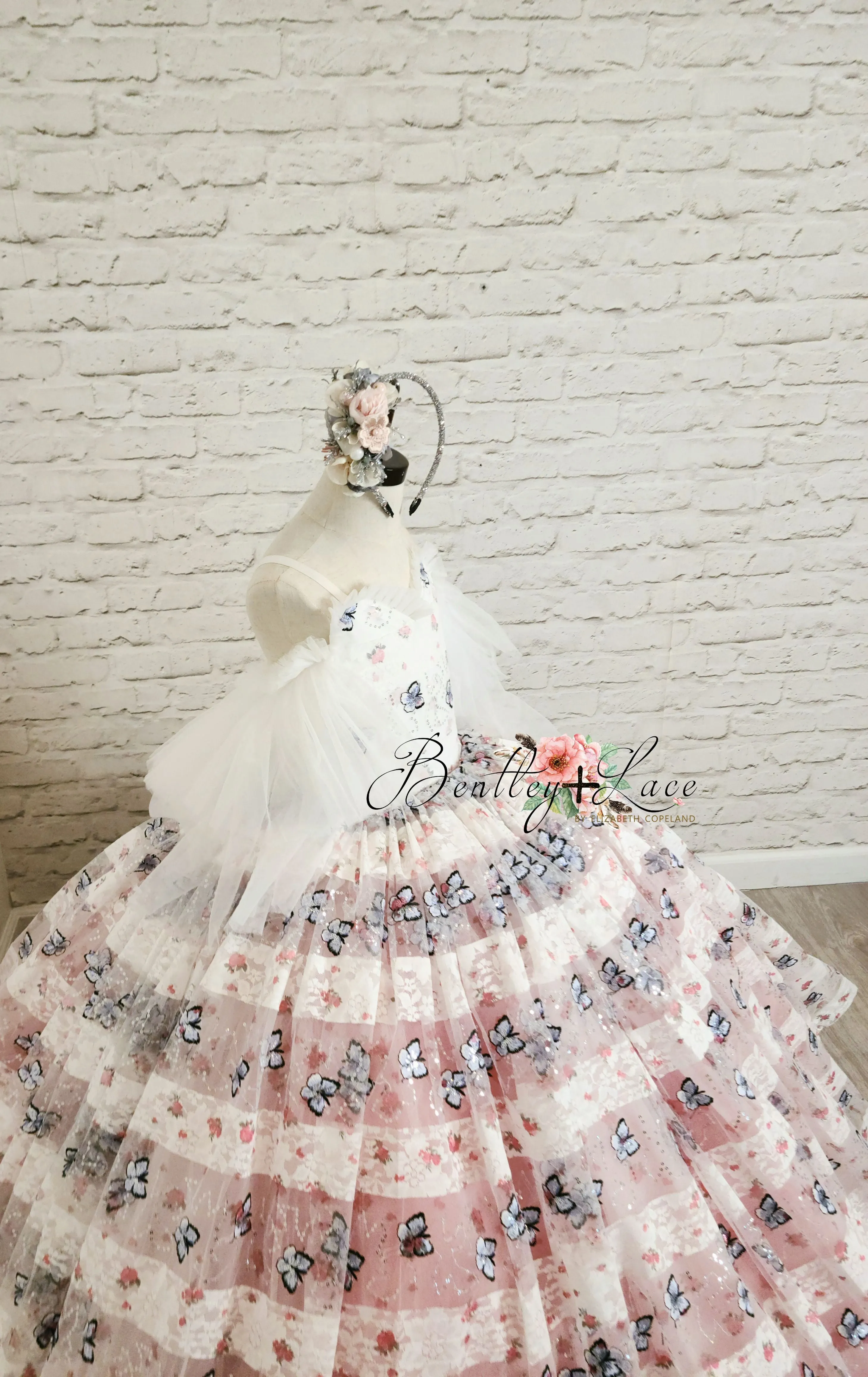 RETIRED RENTAL  EUC "Amelie"  -  Floor Length Dress White/Coral Flutter sleeve  ( 6 Year - Petite 7 Year)