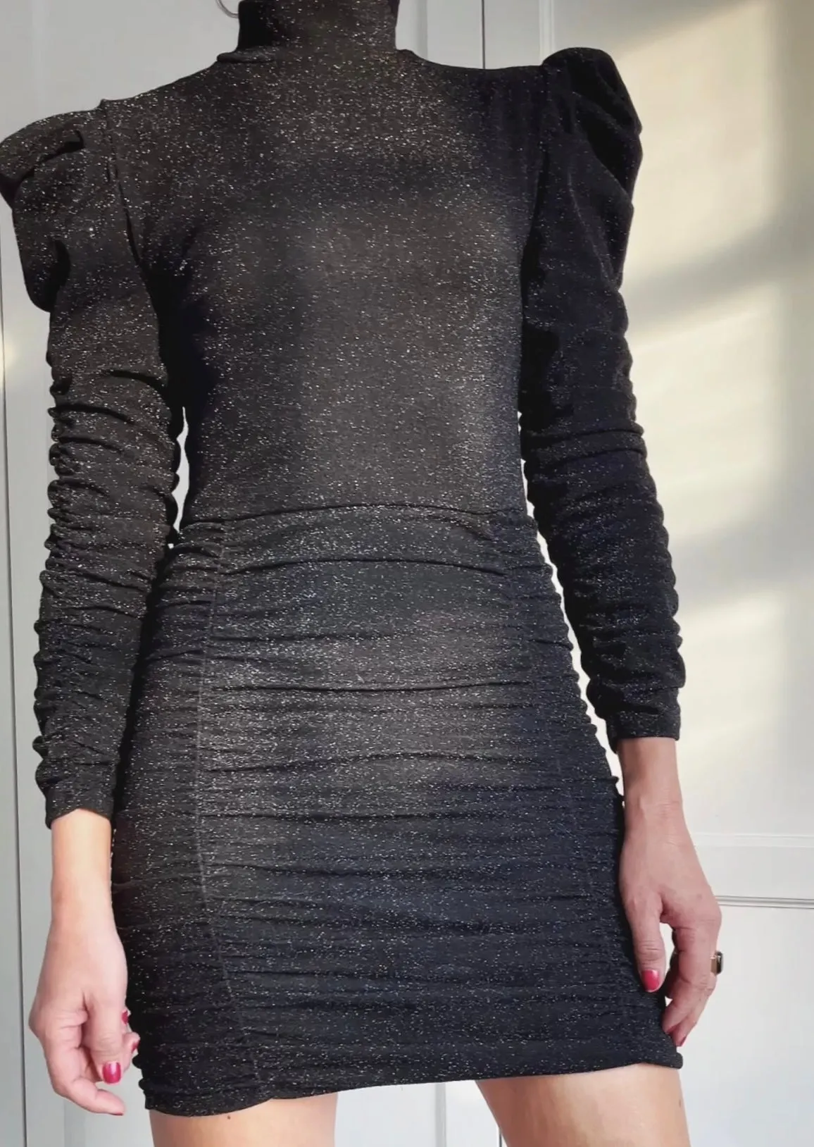 SHORT SLIM DRESS - BLACK GLITTER