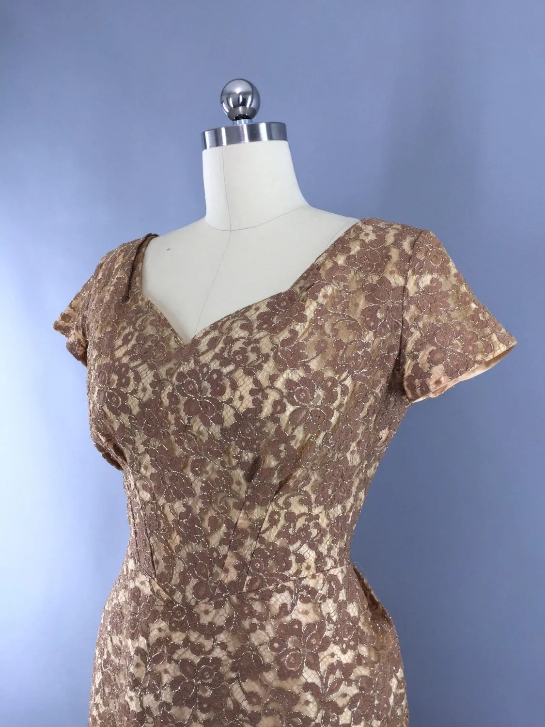 Vintage 1940s Lace Dress / Hourglass Cocktail Dress