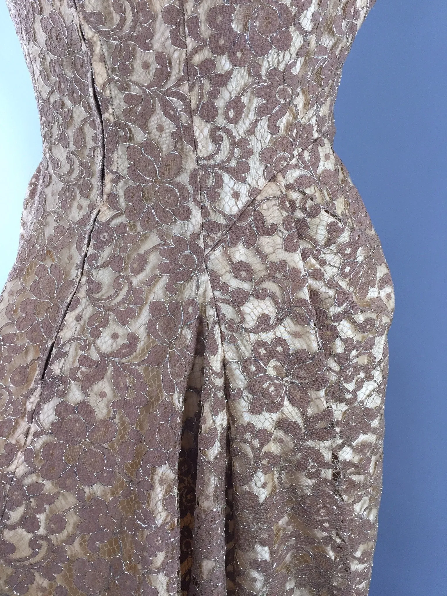 Vintage 1940s Lace Dress / Hourglass Cocktail Dress