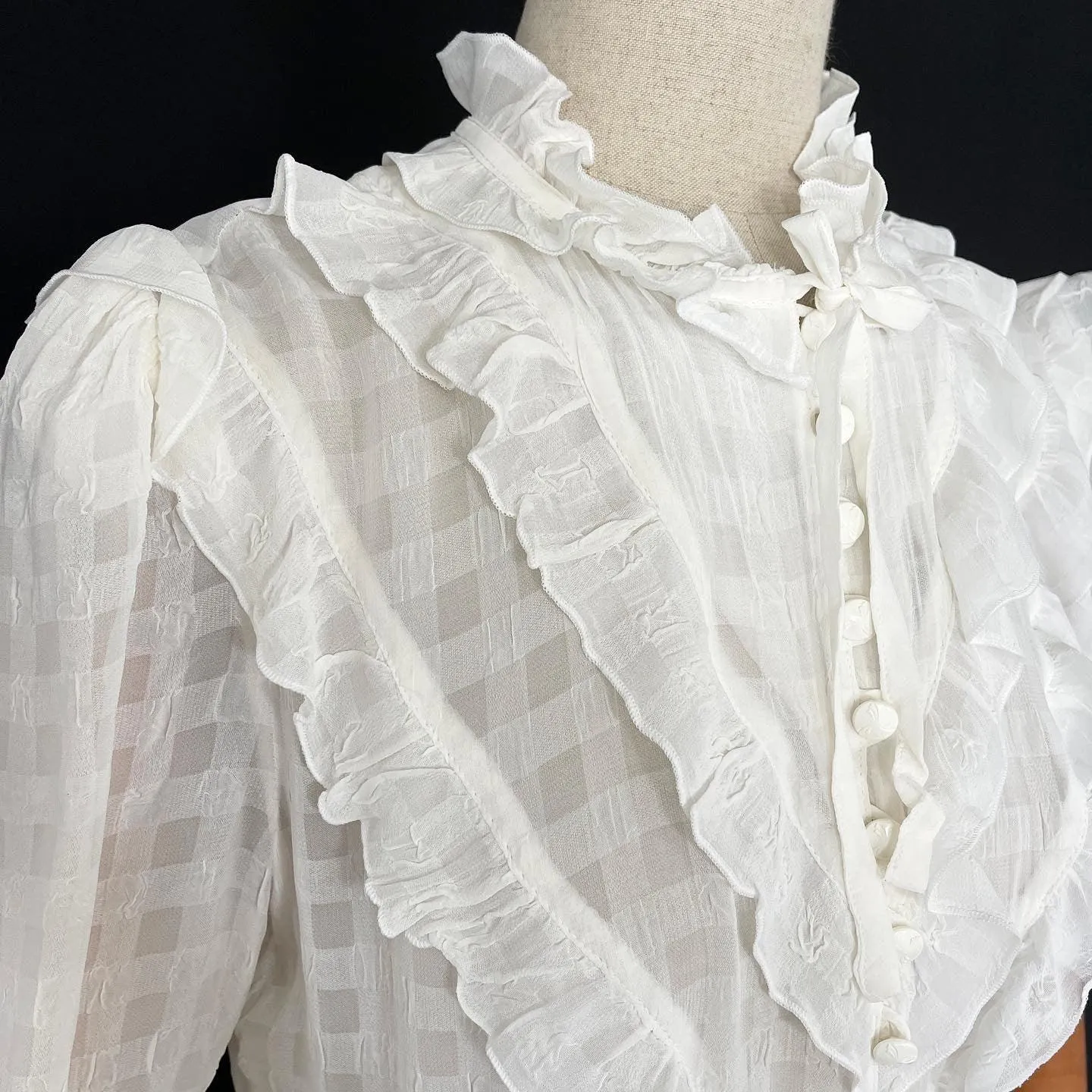 VINTAGE DRESS