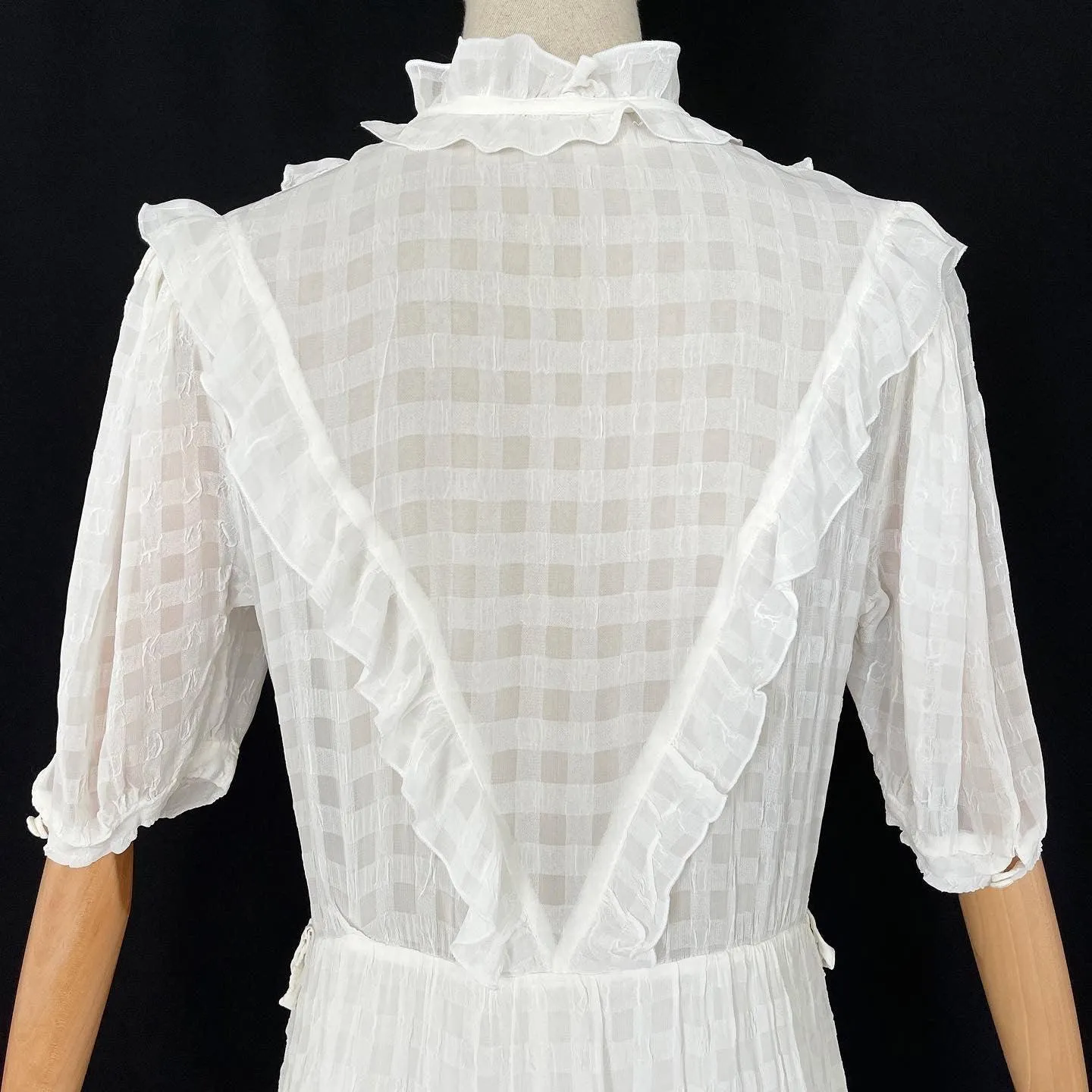 VINTAGE DRESS