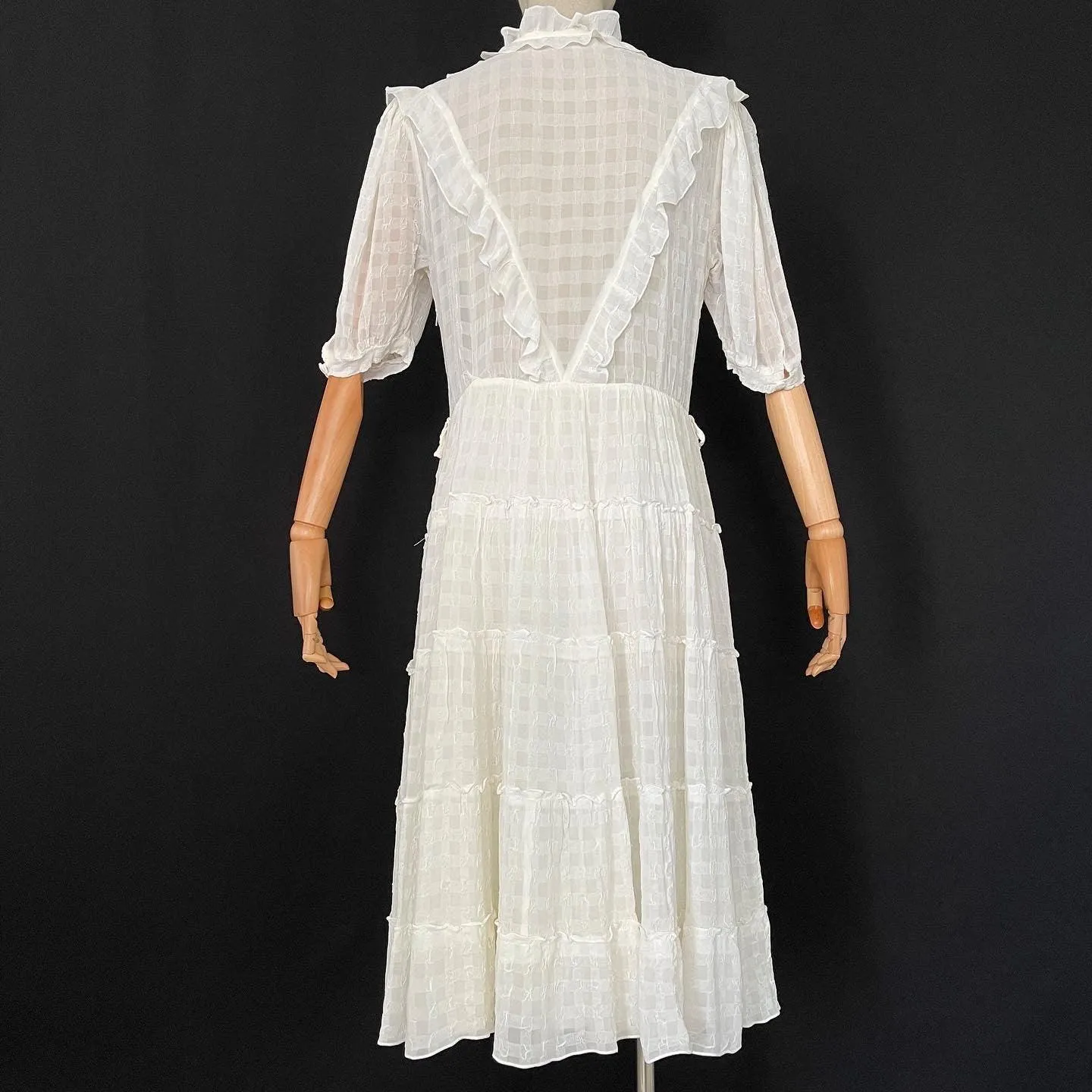 VINTAGE DRESS