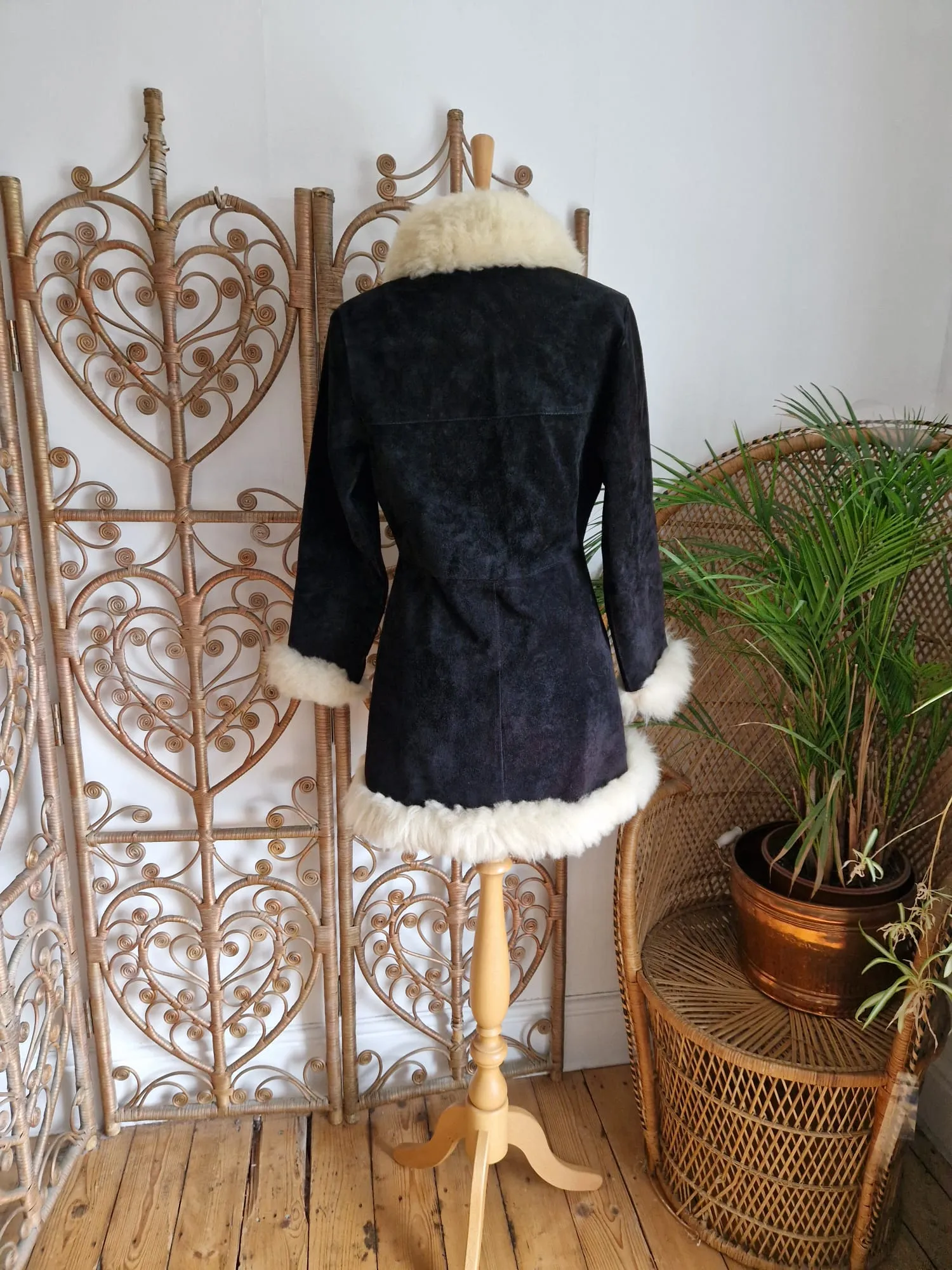 Vintage Sheepskin trim suede 70s coat