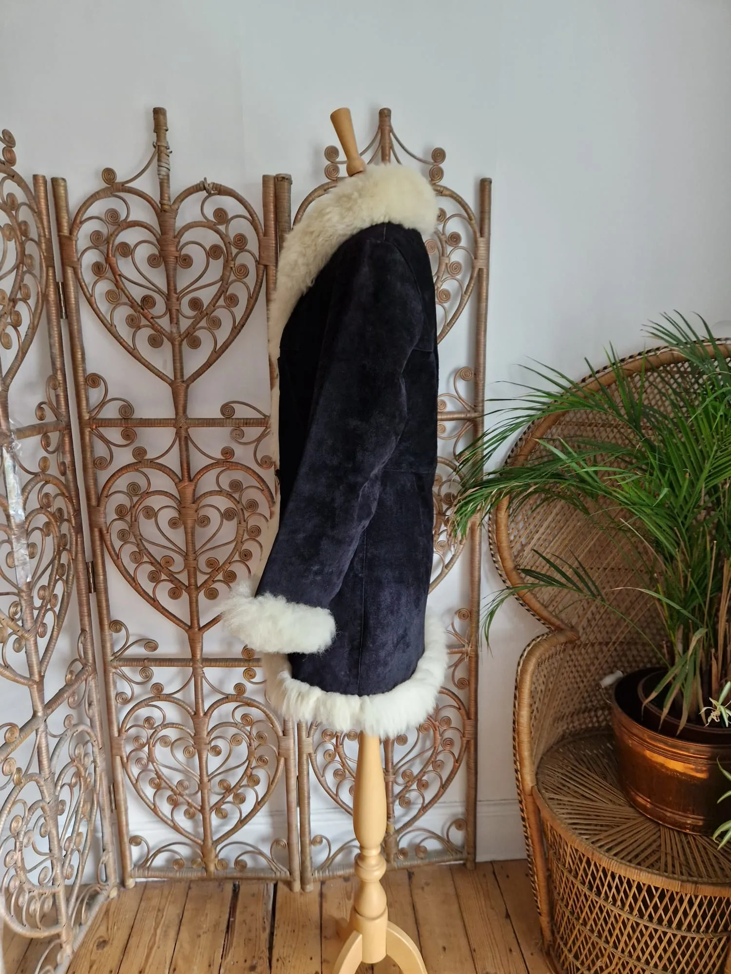 Vintage Sheepskin trim suede 70s coat