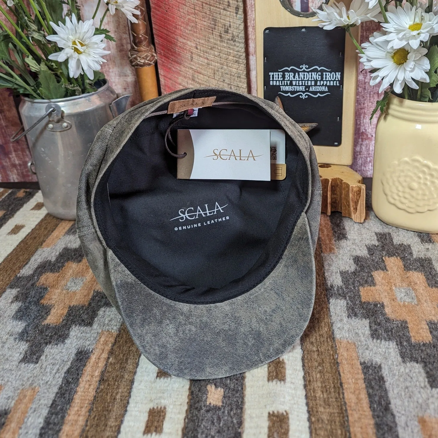 Weathered Leather Newsboy Cap "Edison" by Scala SL199