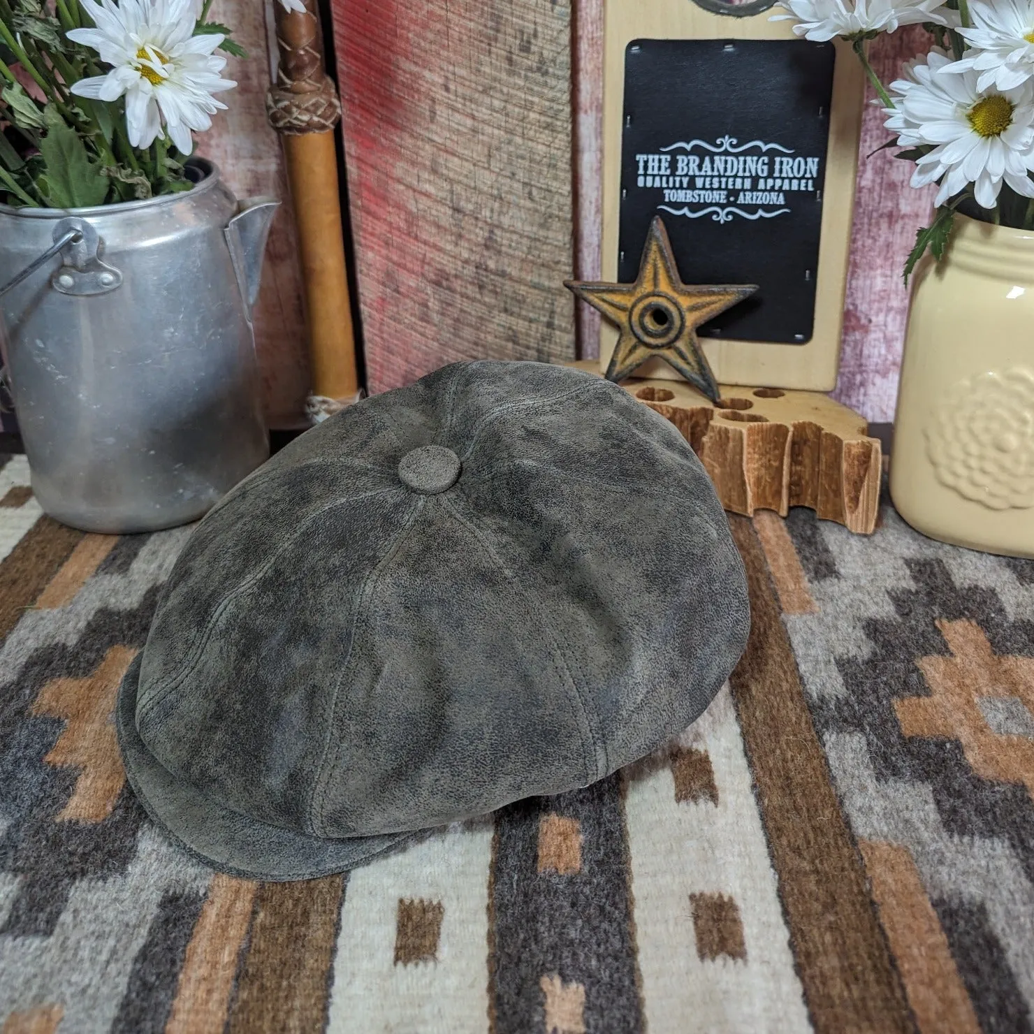 Weathered Leather Newsboy Cap "Edison" by Scala SL199