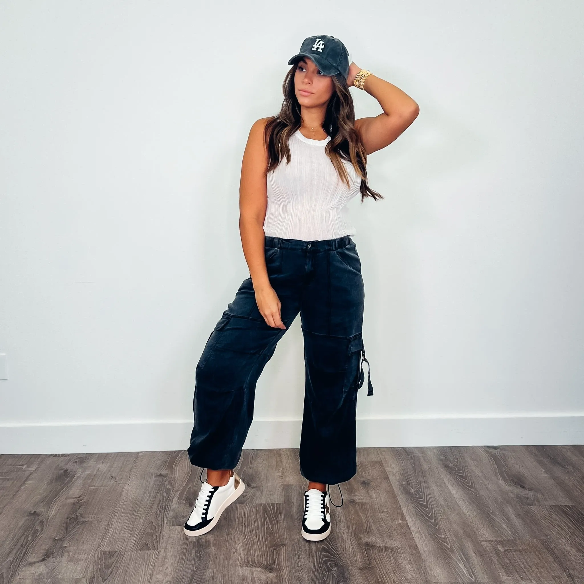 West Style Darling Tencel Parachute pants Noir